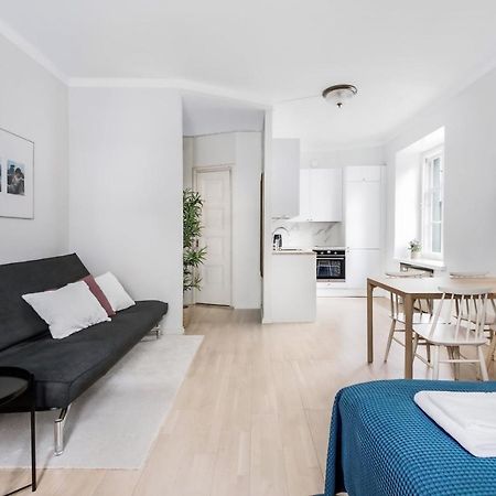 Wehost Modern Scandinavian Studio In Trendy Kallio Helsinki Extérieur photo